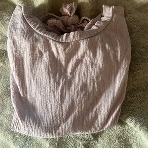 Message and ask about describition and price
